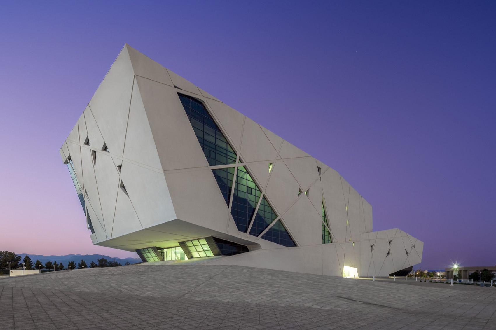 伊朗塞姆南大学礼堂图书馆丨New Wave Architecture-77