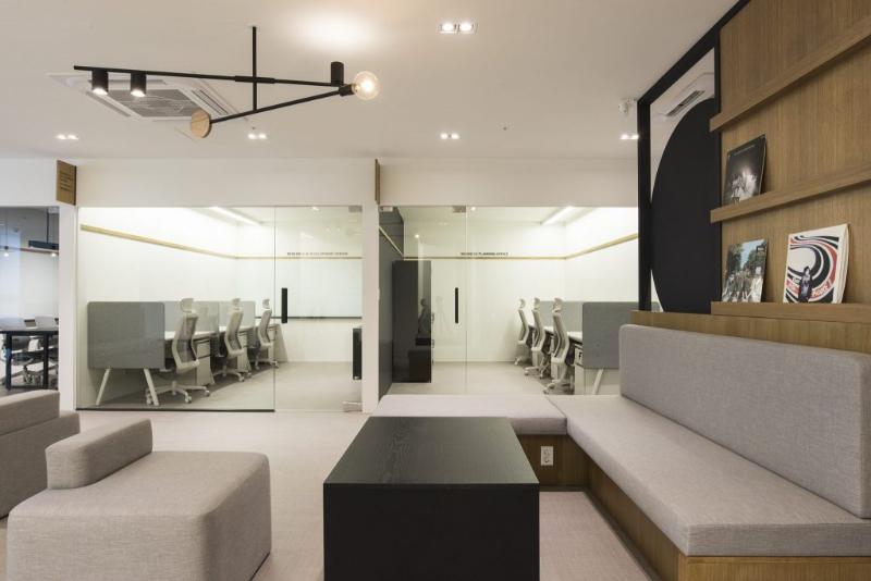 简约白诠释 51 平 IT 咨询公司办公室设计-26