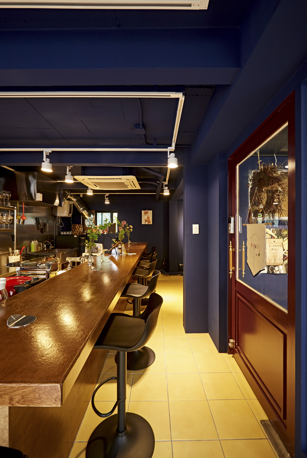 10 坪个性酒吧，展现独特魅力-8