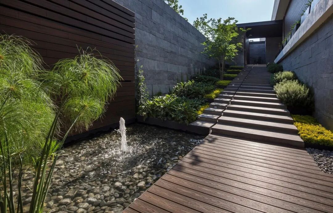 HouseMT|坡地光幕：蒙特雷星环里的悬浮极简主义-21