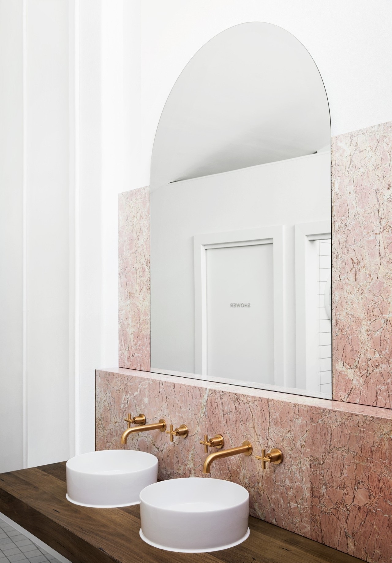 海洋灵感瑜伽室 | Golden Studio 的 Warrior One-19