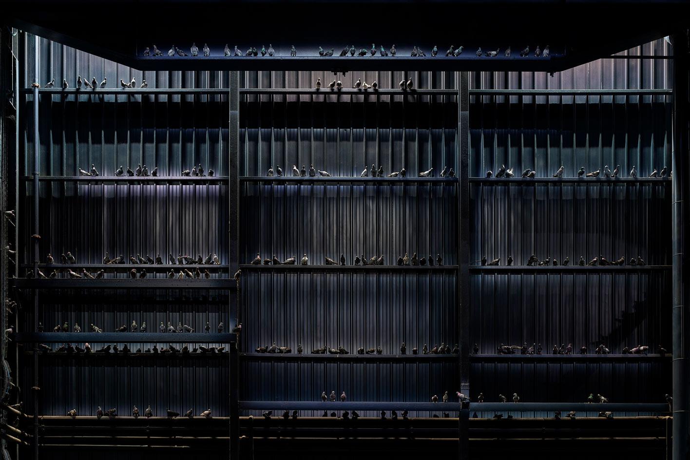 米兰 Pirelli HangarBicocca 的"呼吸幽灵盲" | Maurizio Cattelan 的生死探索-14