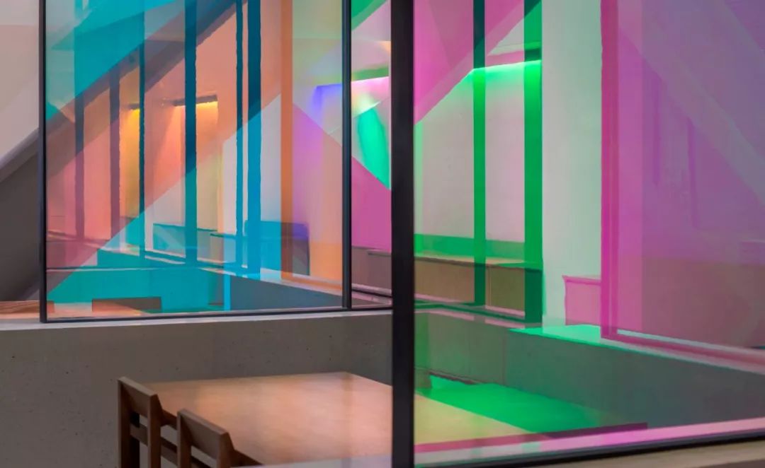 成都道田料理仁和春天店 | 炫彩玻璃诠释霓虹日料新风格-27