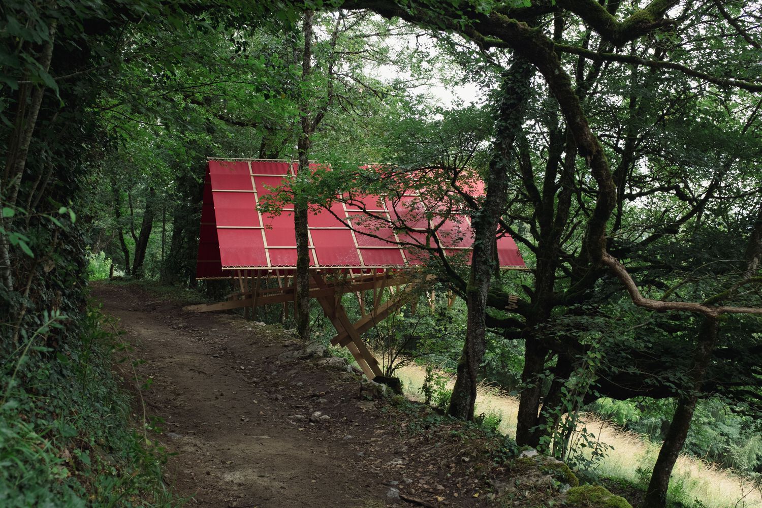 Patagonian Shadow Pavilion | 悬浮于 Patagonian 风景的木质庇护所-15