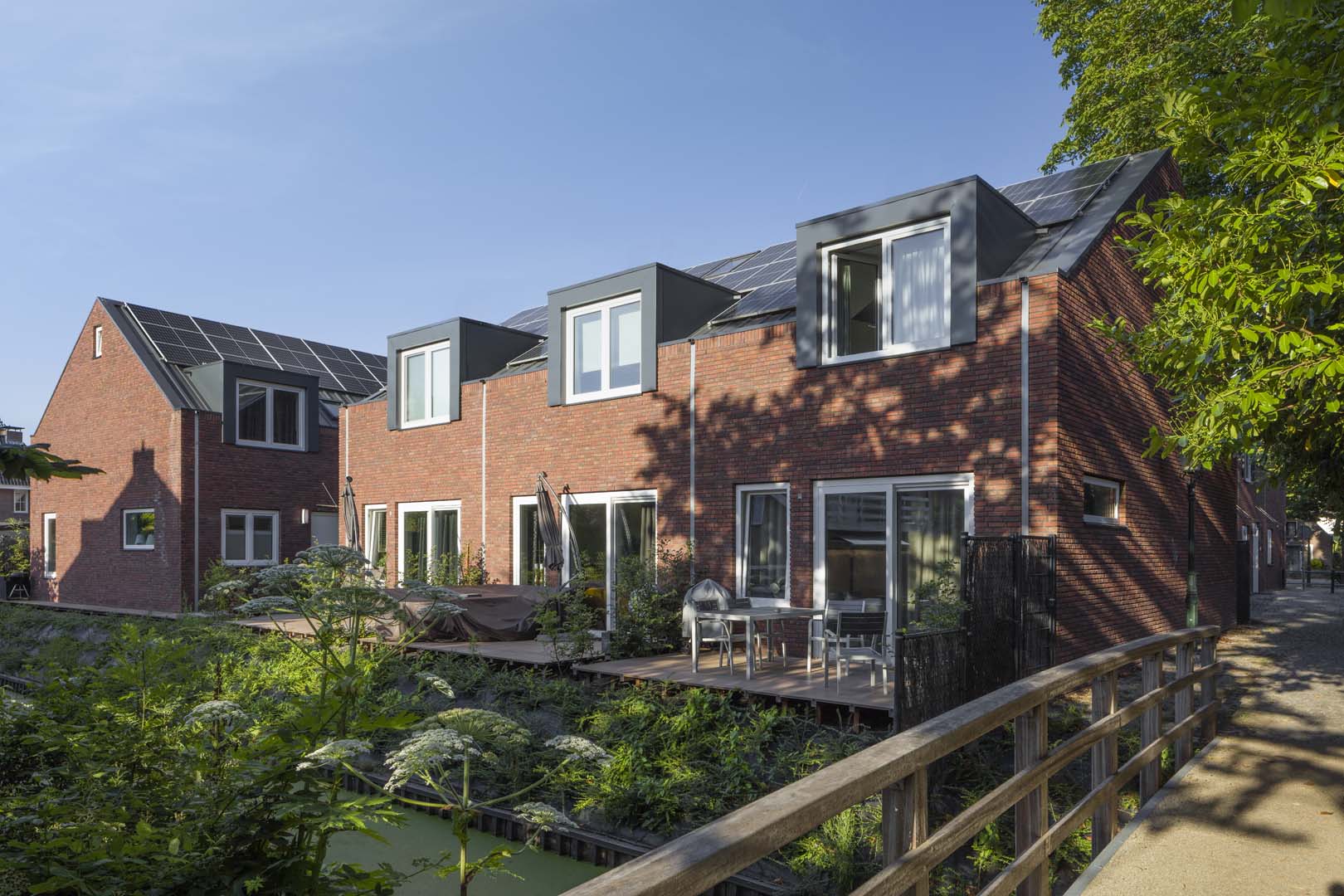 尤特法斯养老公寓（乌得勒支省新伊嫩市）注：Woonhof常见可理解为养老公寓等居住场所相关，Jutphaas是具体名称，Nieuwegein是荷兰乌得勒支省的一个城市新伊嫩市 这里按专业准确唯一原则结合常见理解给出此翻译 -2