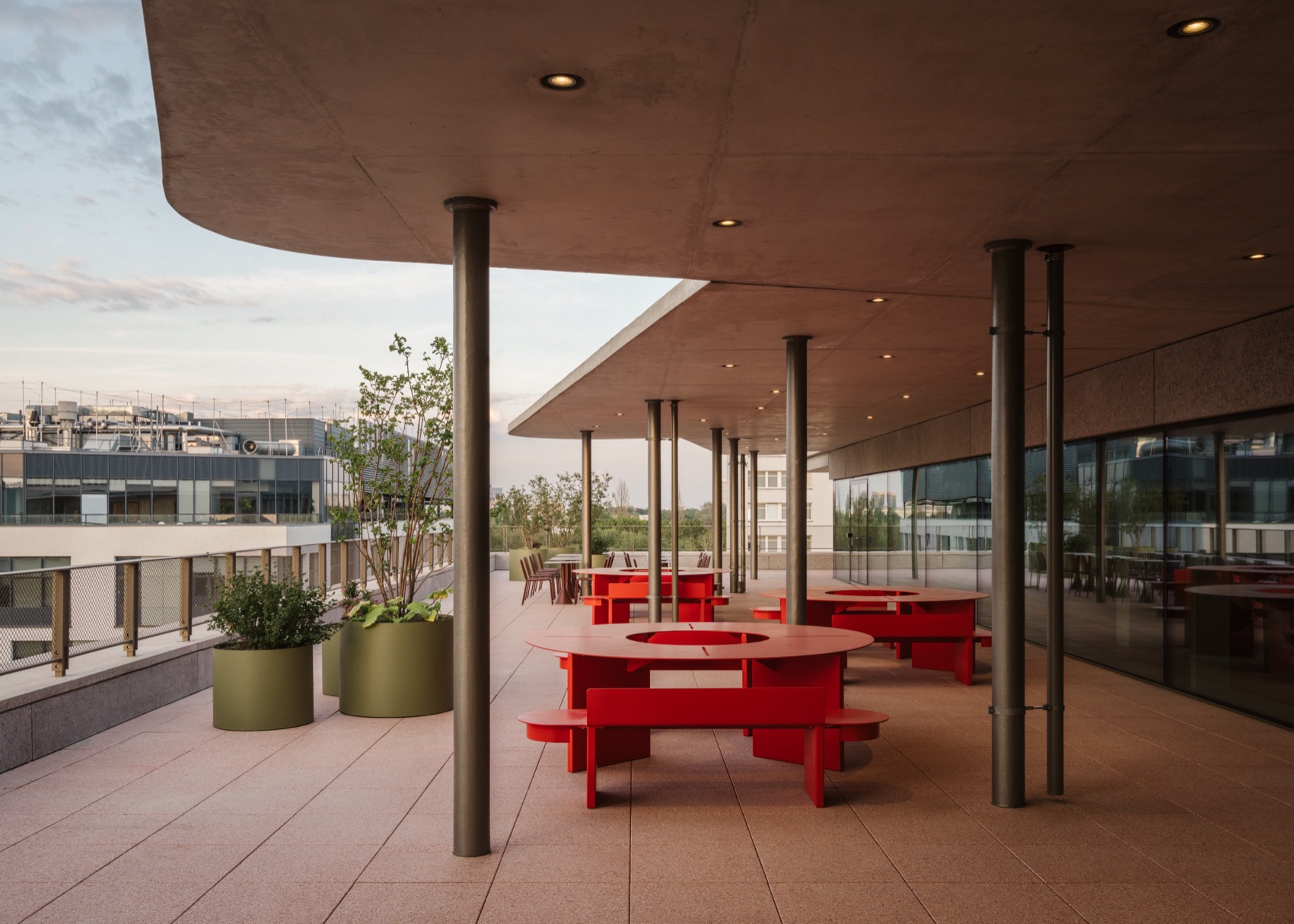 华沙大学心理学院新院楼丨波兰华沙丨Projekt Praga-75