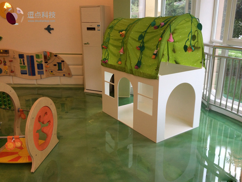 北京逗点科技打造上海小不点幼儿园艺术树脂漆空间-14