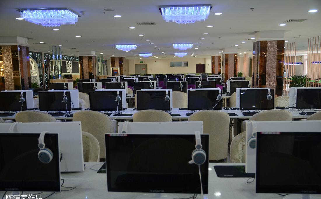 
网吧台球会所 -6