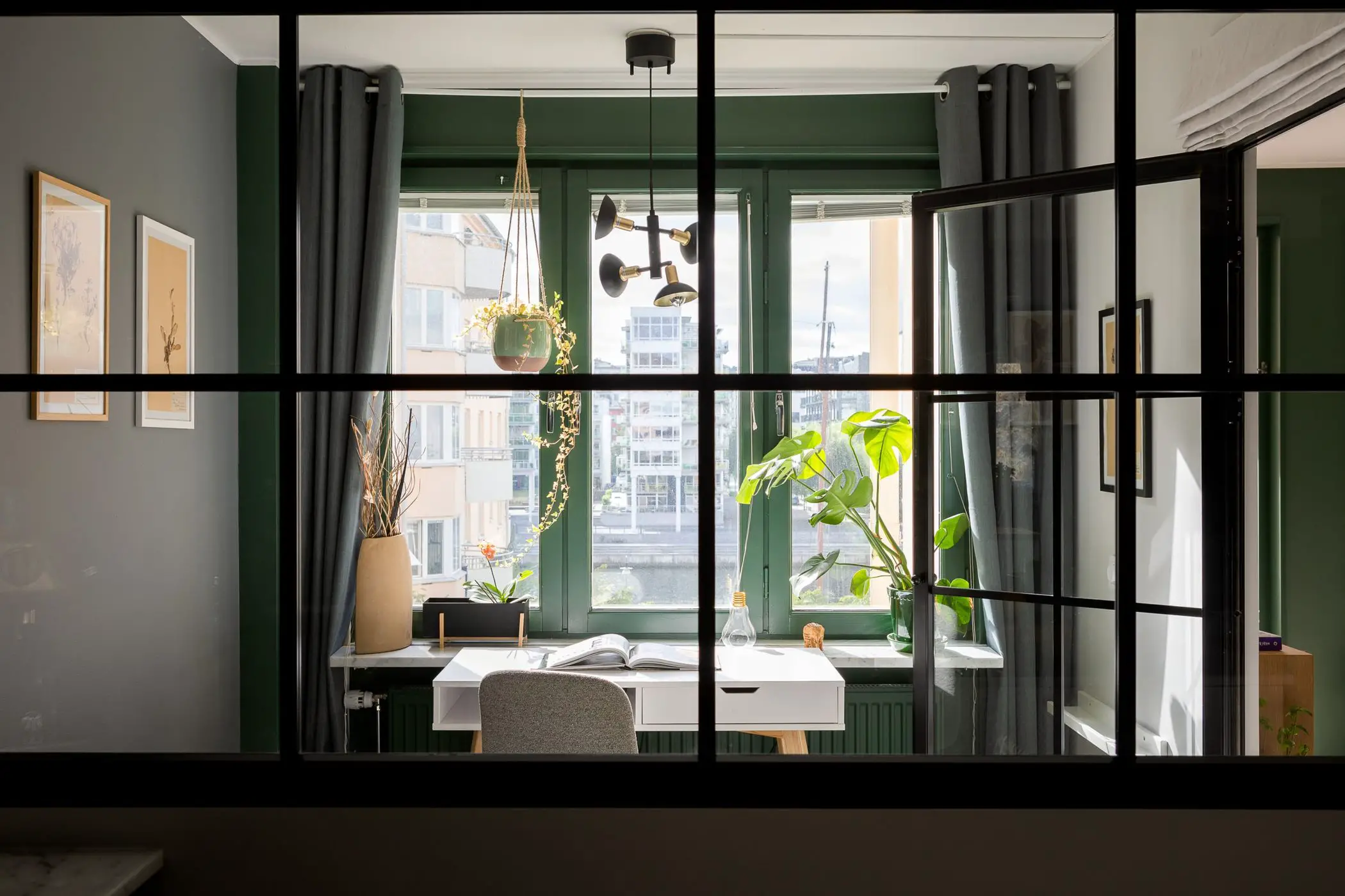 瑞典斯德哥尔摩明亮舒适两居室公寓设计-12