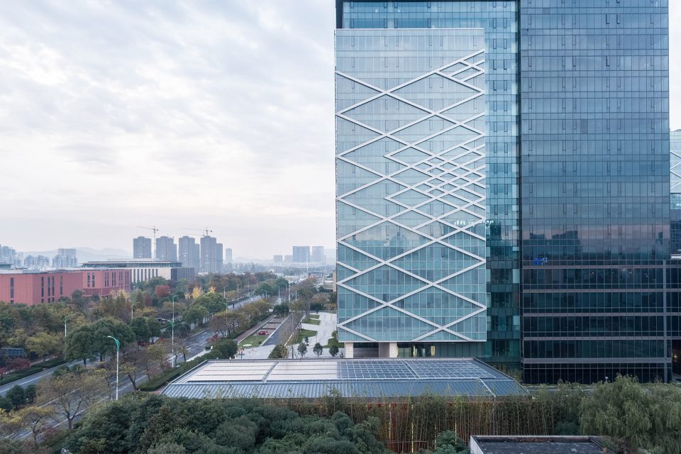 杭州英飞特电动汽车充电站-7