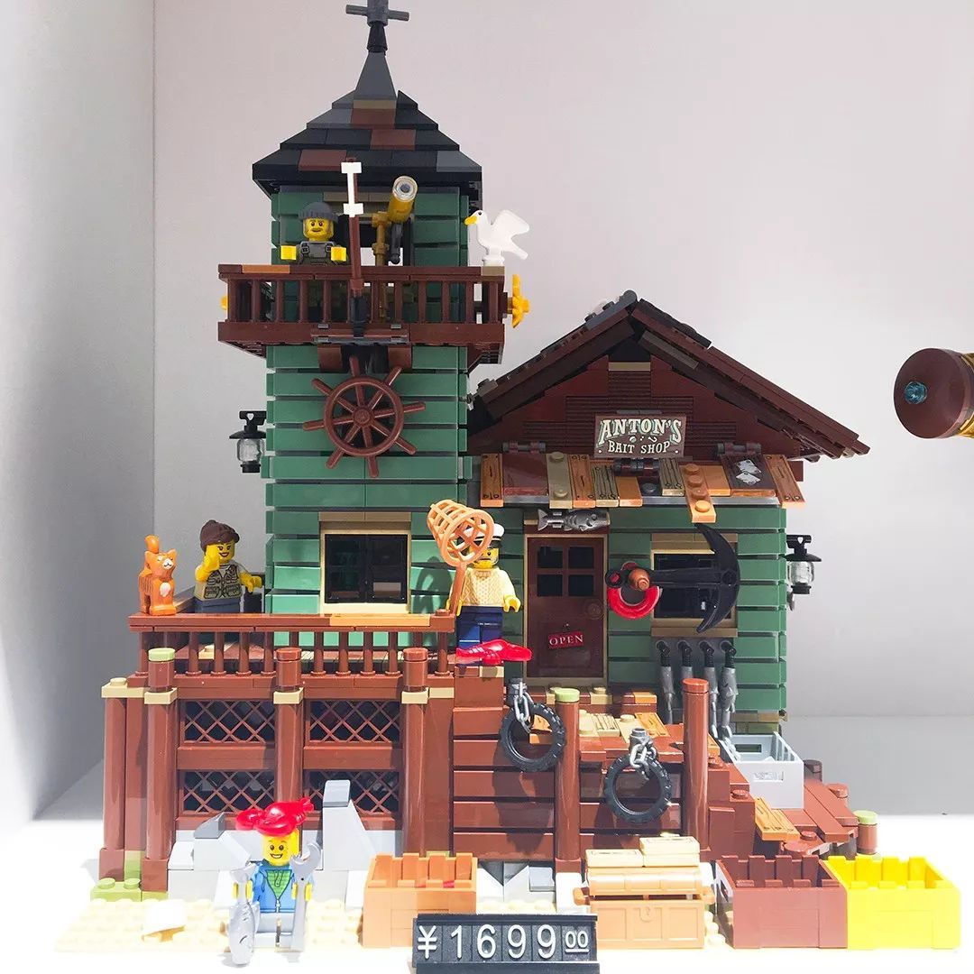 “流量收割机”，开了全球首家线下体验店-52