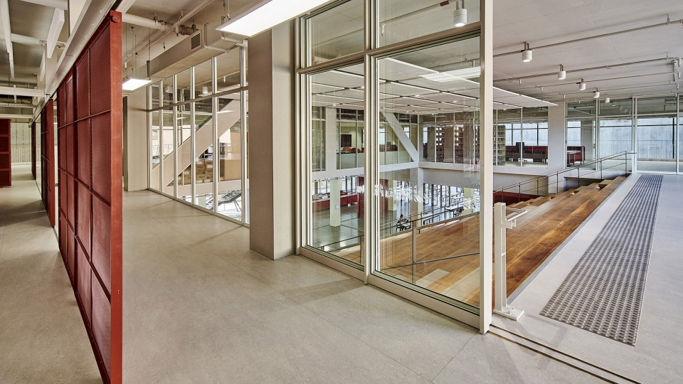 南非 Sol Plaatje 大学学生资源中心-28