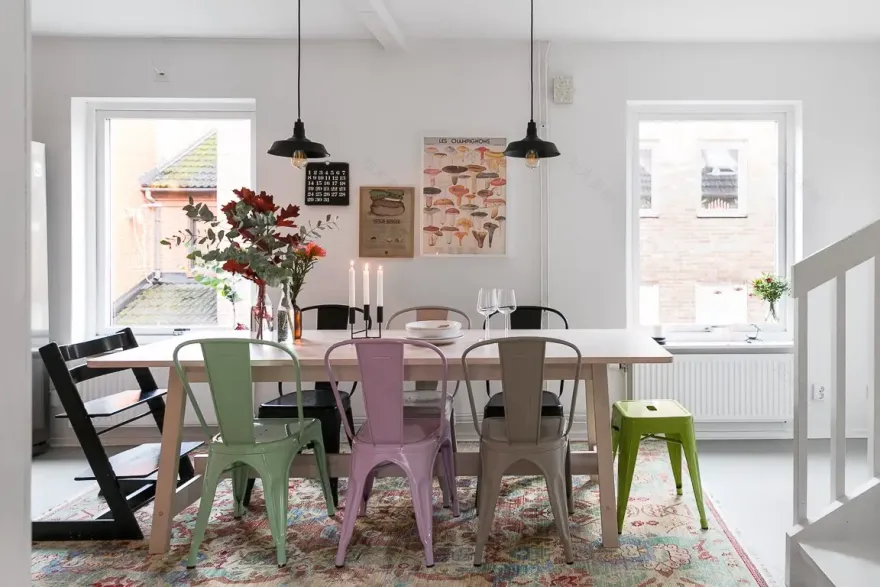 鲜亮色彩点缀的北欧风格 | 以白色为基调的清新空间-1