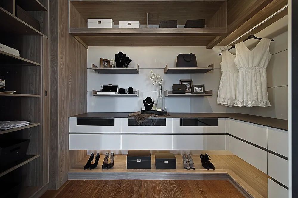 小户型衣帽间设计指南,3㎡空间也能打造炫酷衣帽间-5