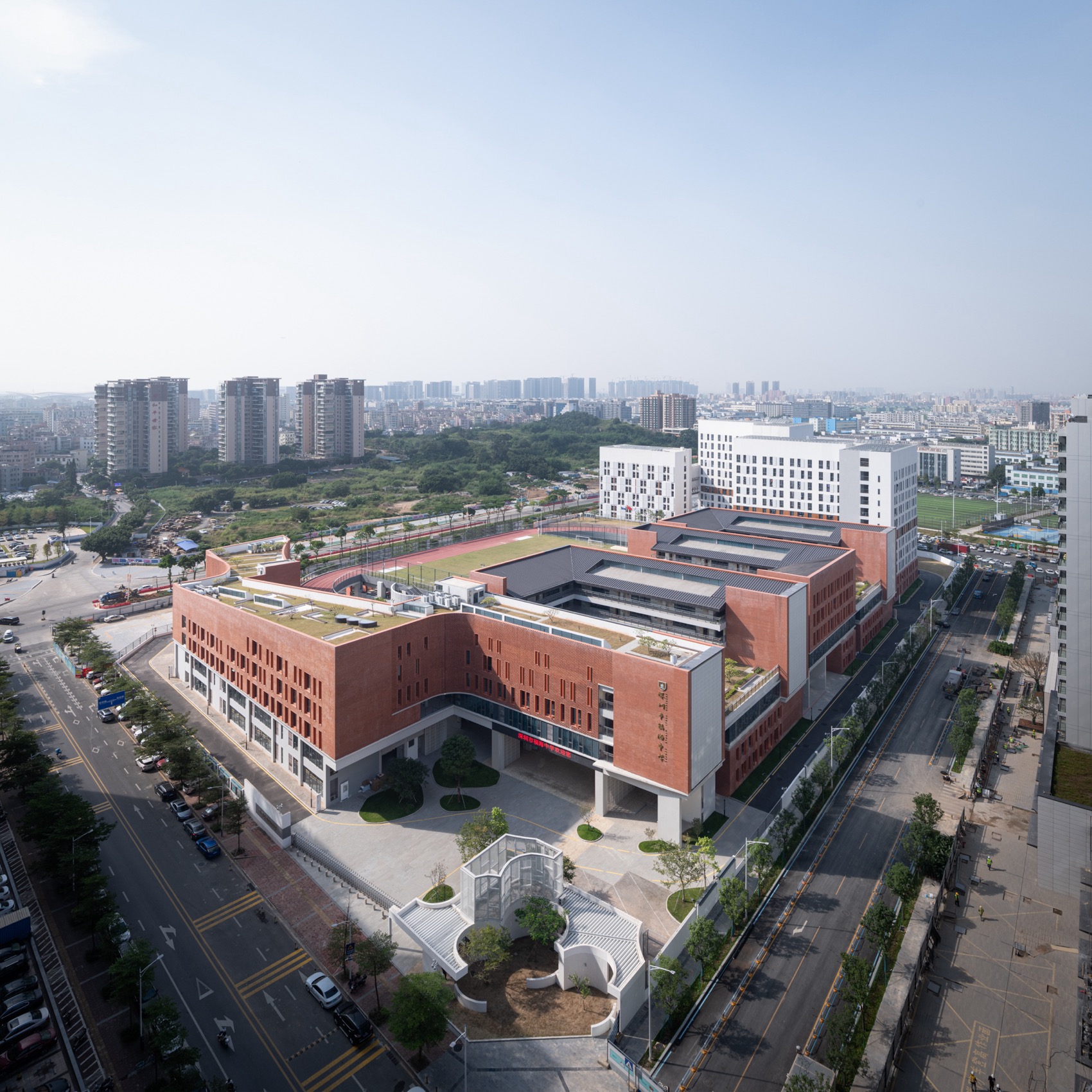 福海中学:高密度立体校园丨中国深圳丨王维仁建筑设计研究室有限公司-9