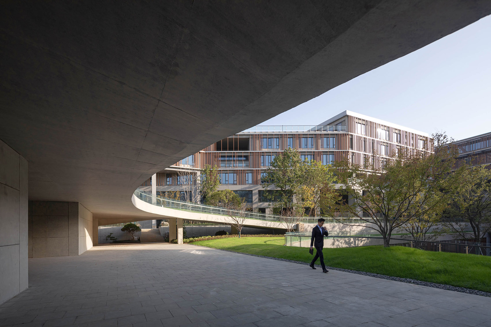 南京丰盛五季凯悦臻选酒店丨中国南京丨BUZZ庄子玉工作室-30