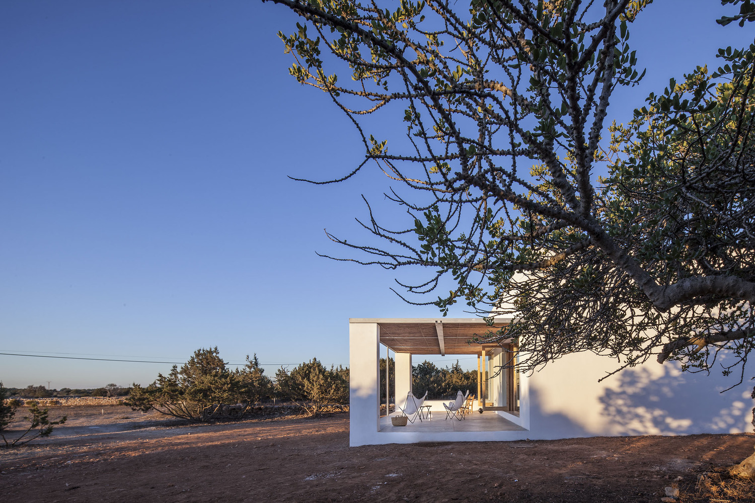 Small House on the Fabulous Island of Fomentera Designed by Marià Castelló-21