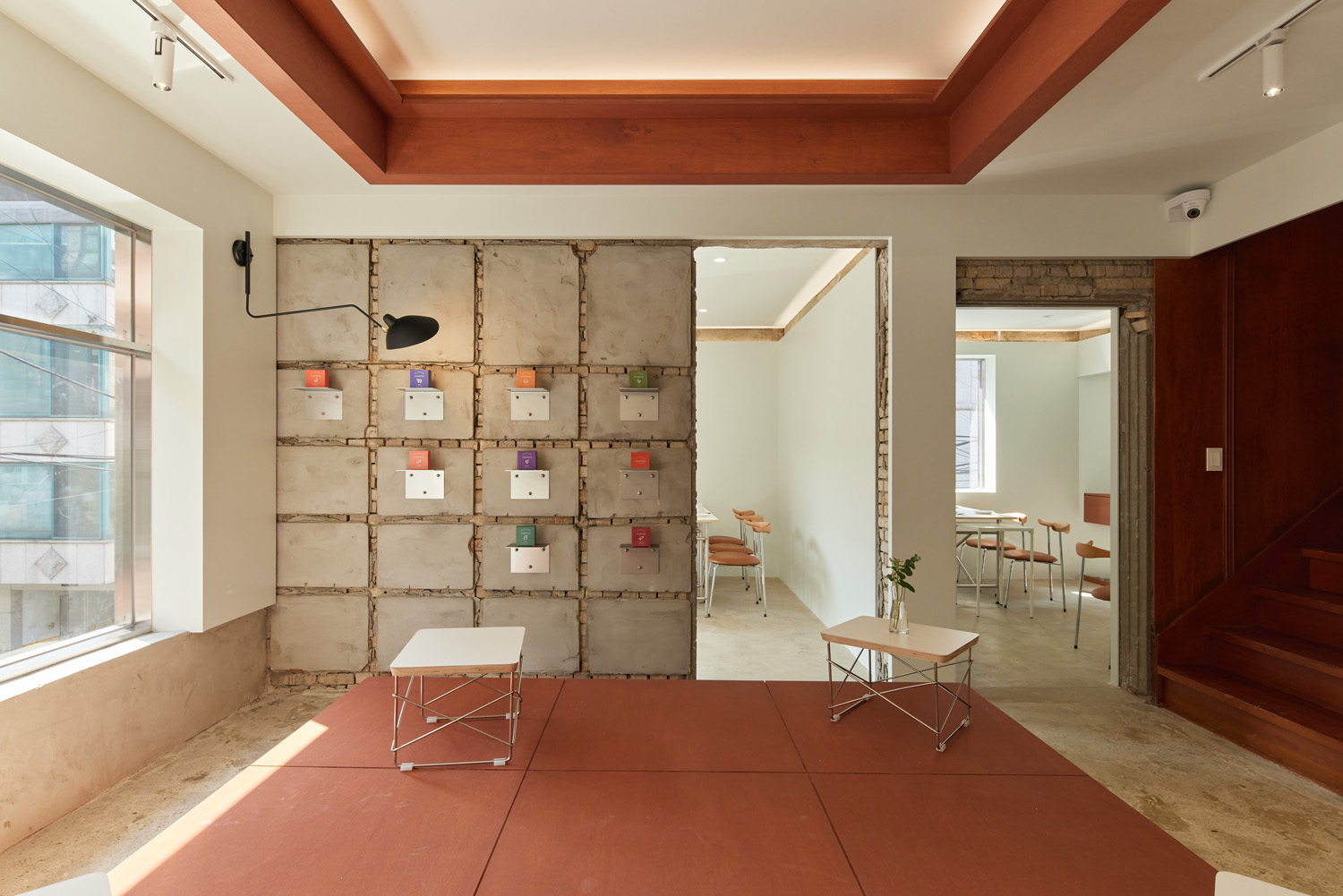 现代简约白调住宅，打造温馨舒适生活空间-5