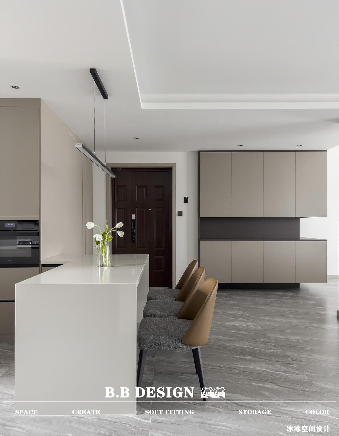 胡桃与莫兰迪色三口之家设计-0