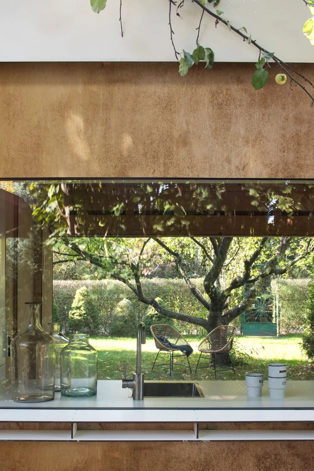 波兰华沙微型家庭木屋 | 自然美学与现代设计的完美融合-21