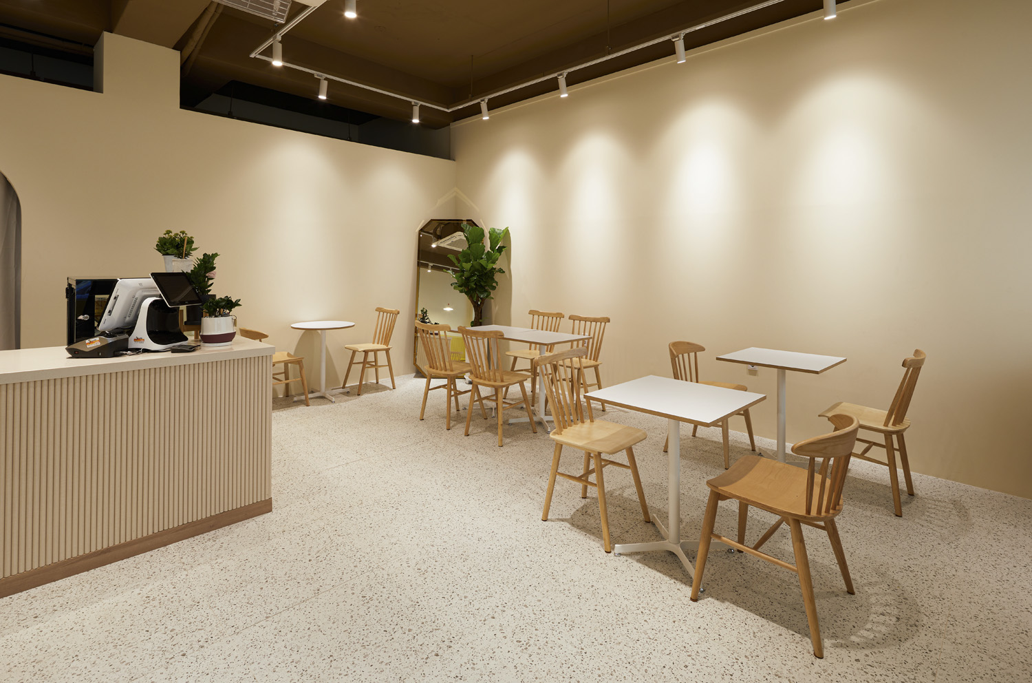 "韩国简约风格咖啡厅设计"-5