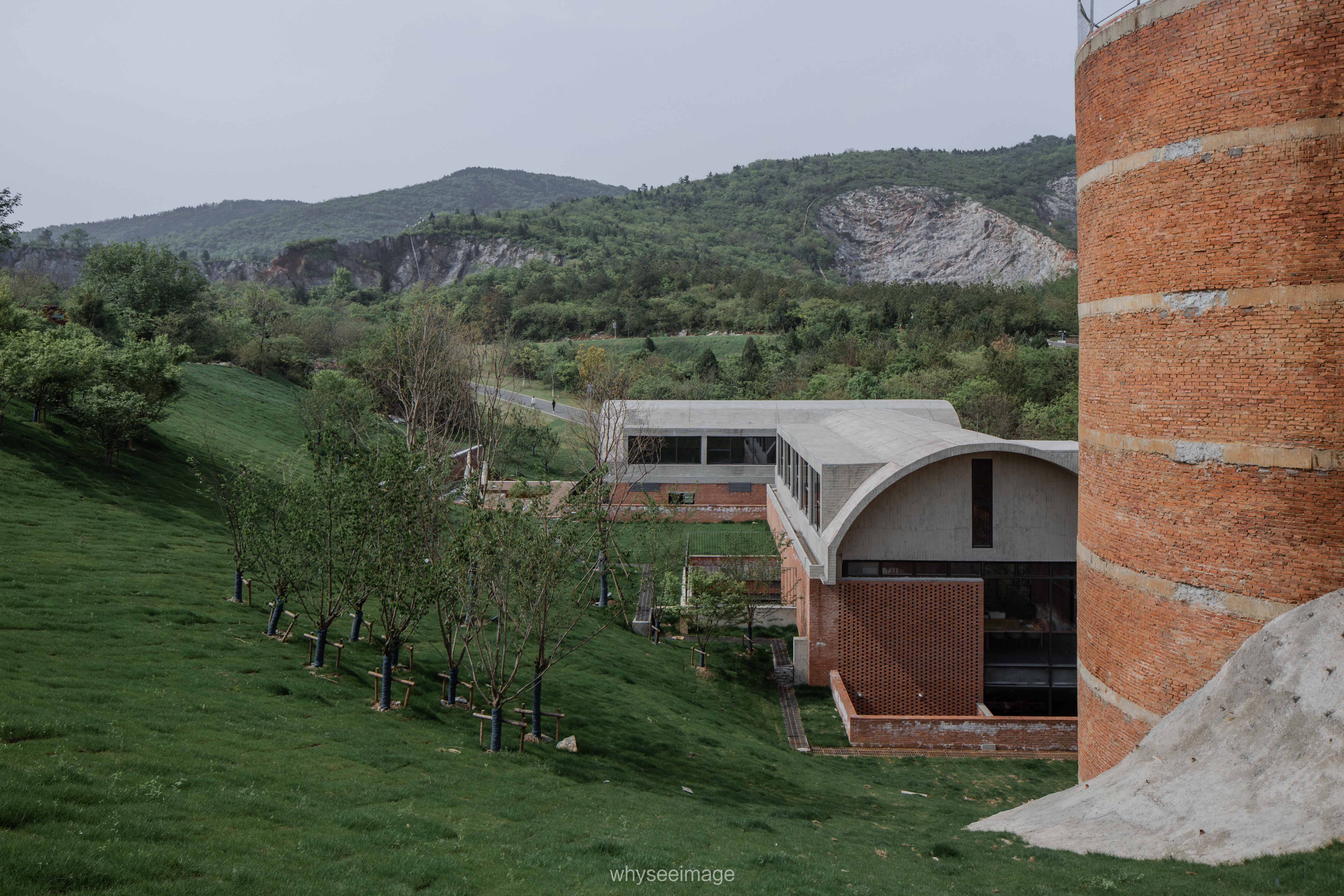 先锋汤山矿坑书店丨中国南京丨东南大学建筑学院&艺合境建筑事务所-51