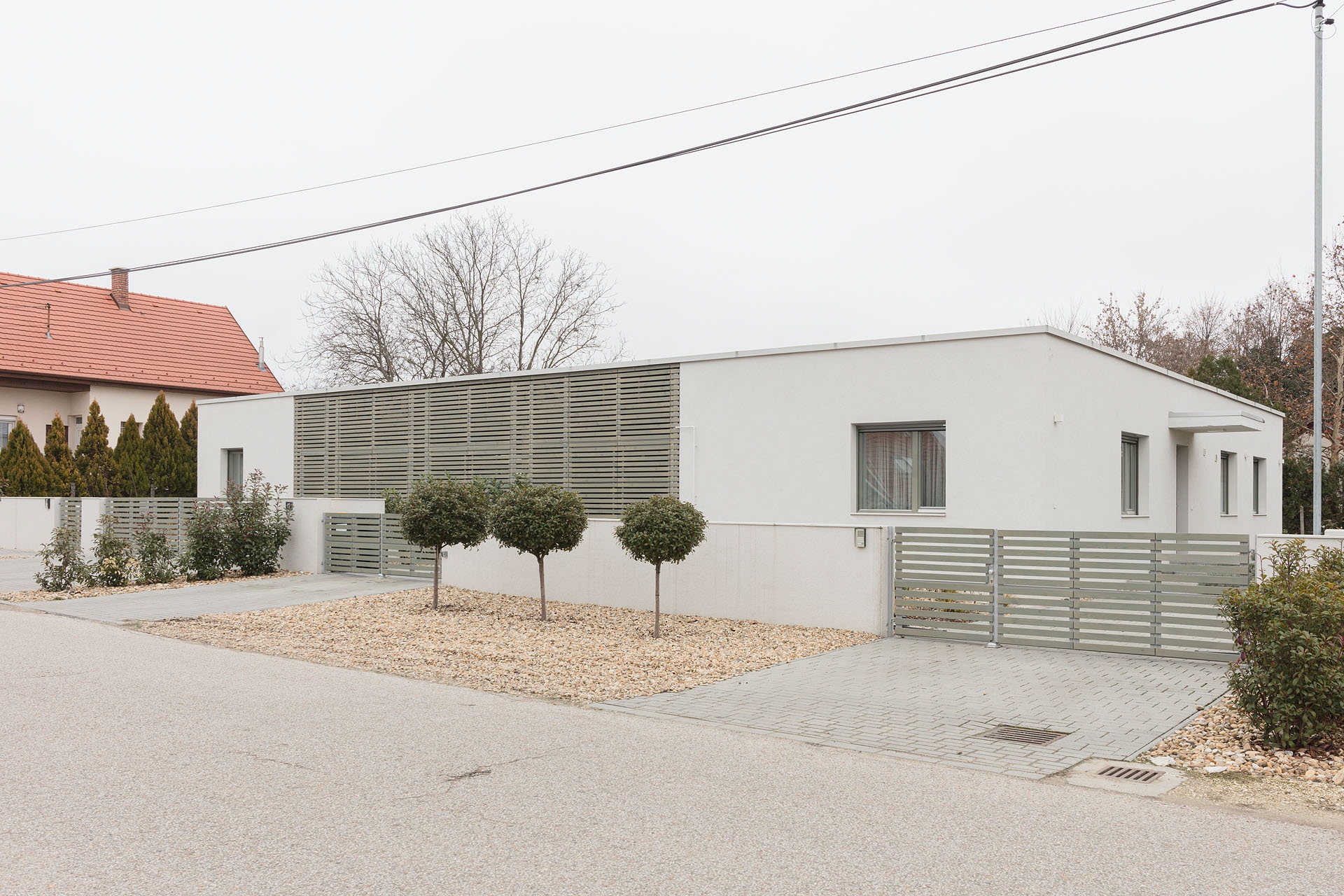 Kisvárosi átrium（不对称双拼中庭住宅）丨匈牙利丨Balog Ádám,Serfel Tamás-7