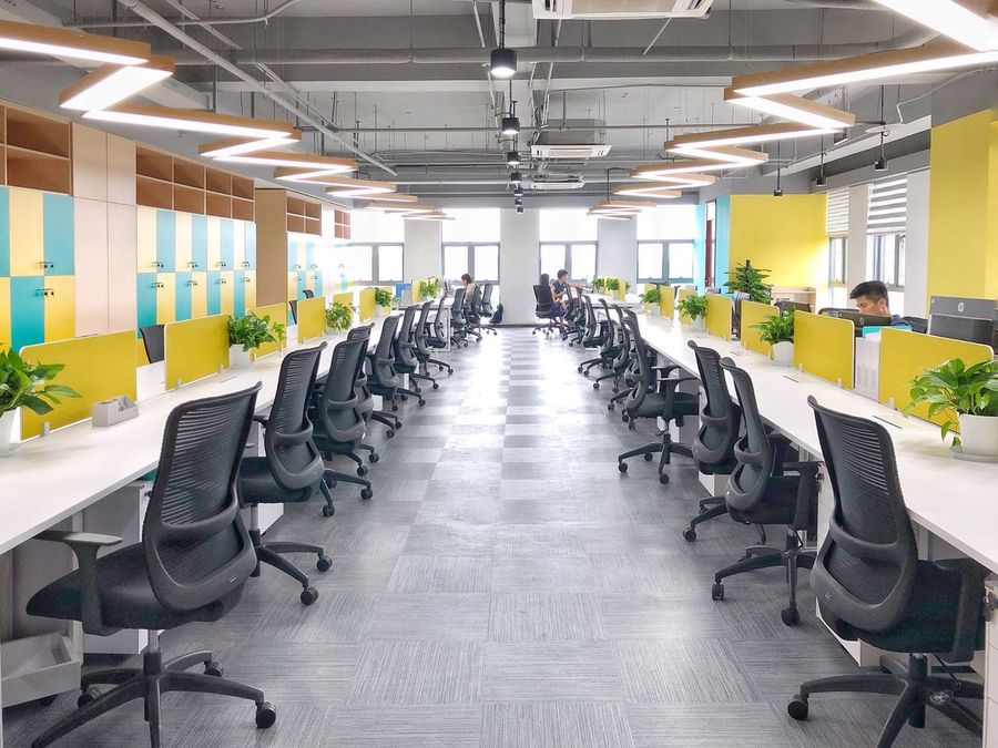 伍拾伍设计事务所 | 行云流水，沉稳优雅的办公室设计-7