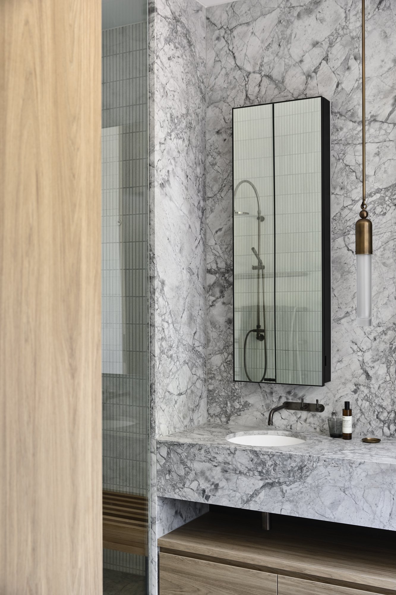 主岭别墅（注：House也可根据实际情况译为住宅府邸等，这里别墅较常用） -58