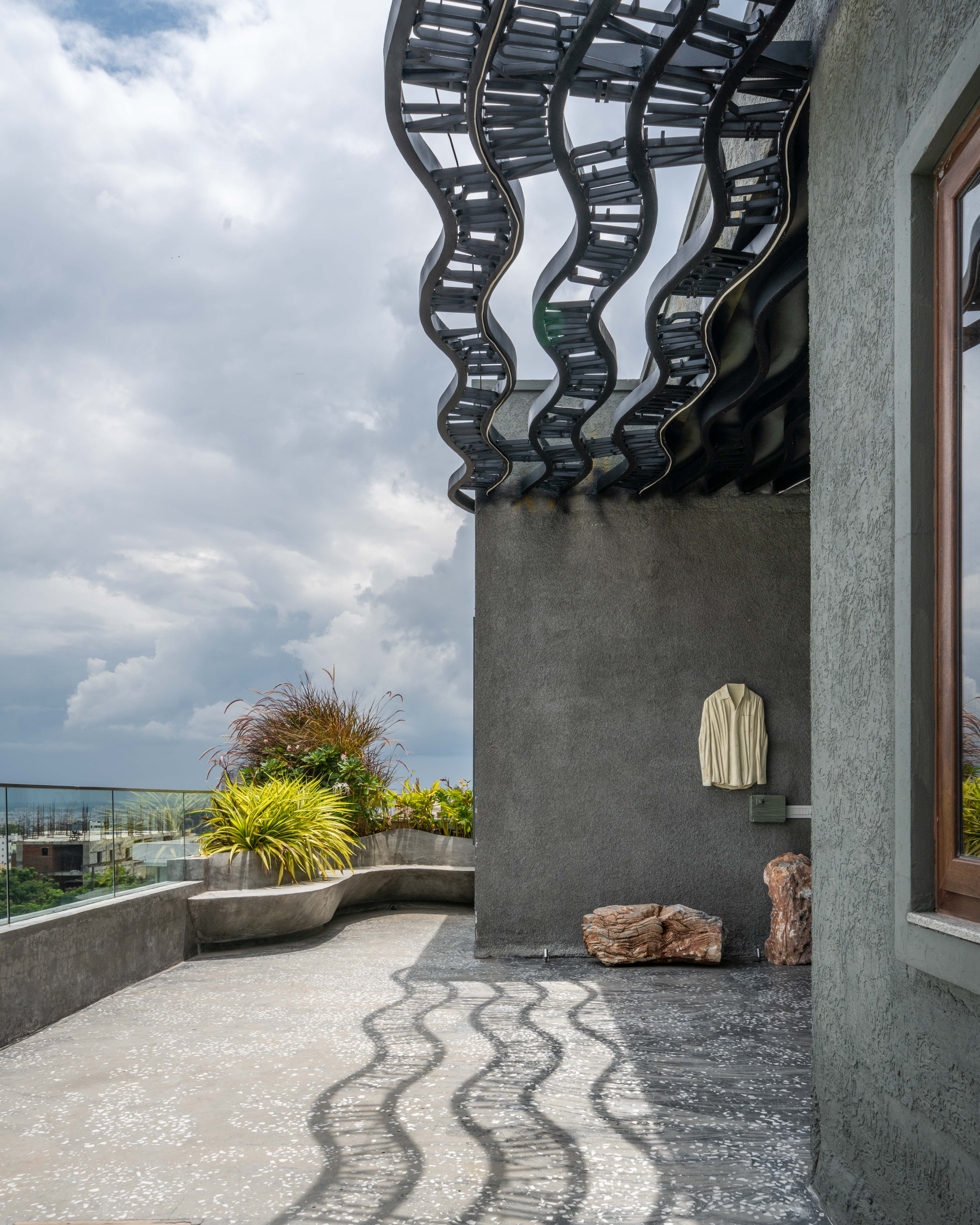 印度演员 Tollywood 的景观阳台住宅丨The Pinewood Studio-7