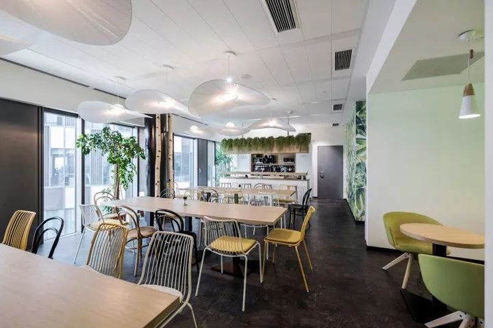 科幻未来主义元素融入的 Thales 泰雷兹办公室设计-59