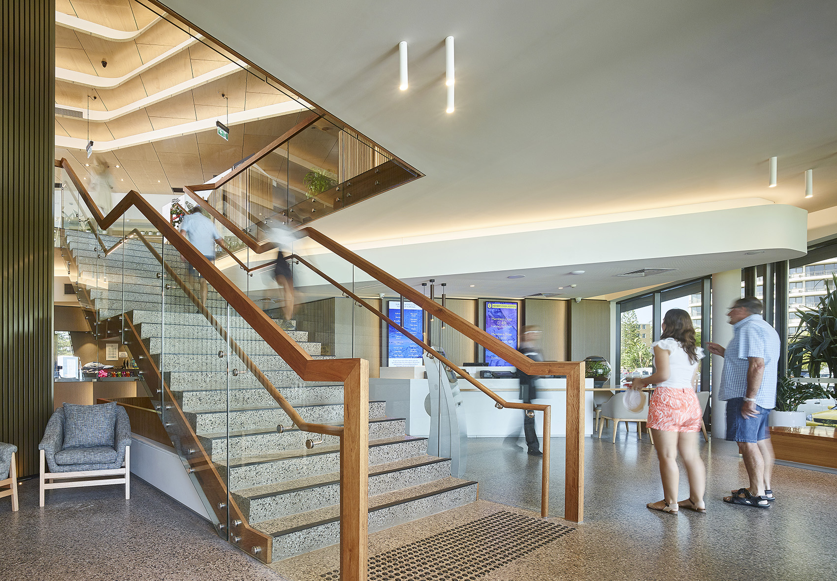 Kurrawa水上救援社团中心,澳大利亚 / Arkhefield-33