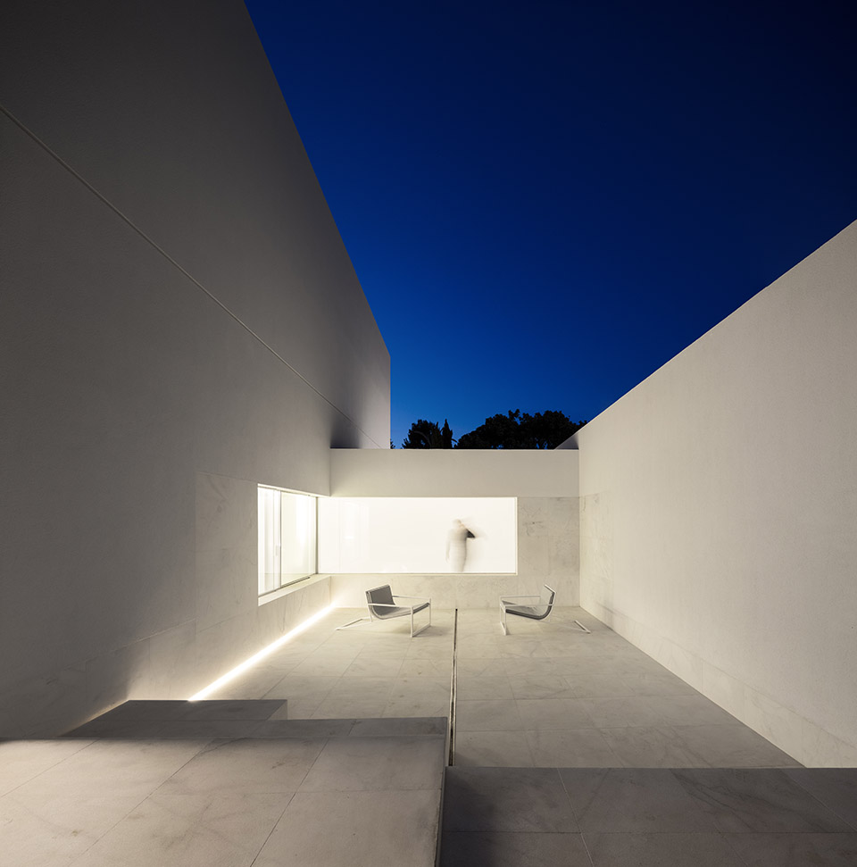 松树林之间的住宅，西班牙 / Fran Silvestre Arquitectos-25