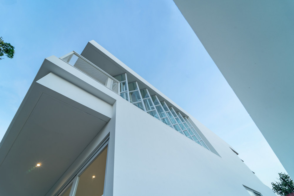 印度尼西亚象牙白别墅-20