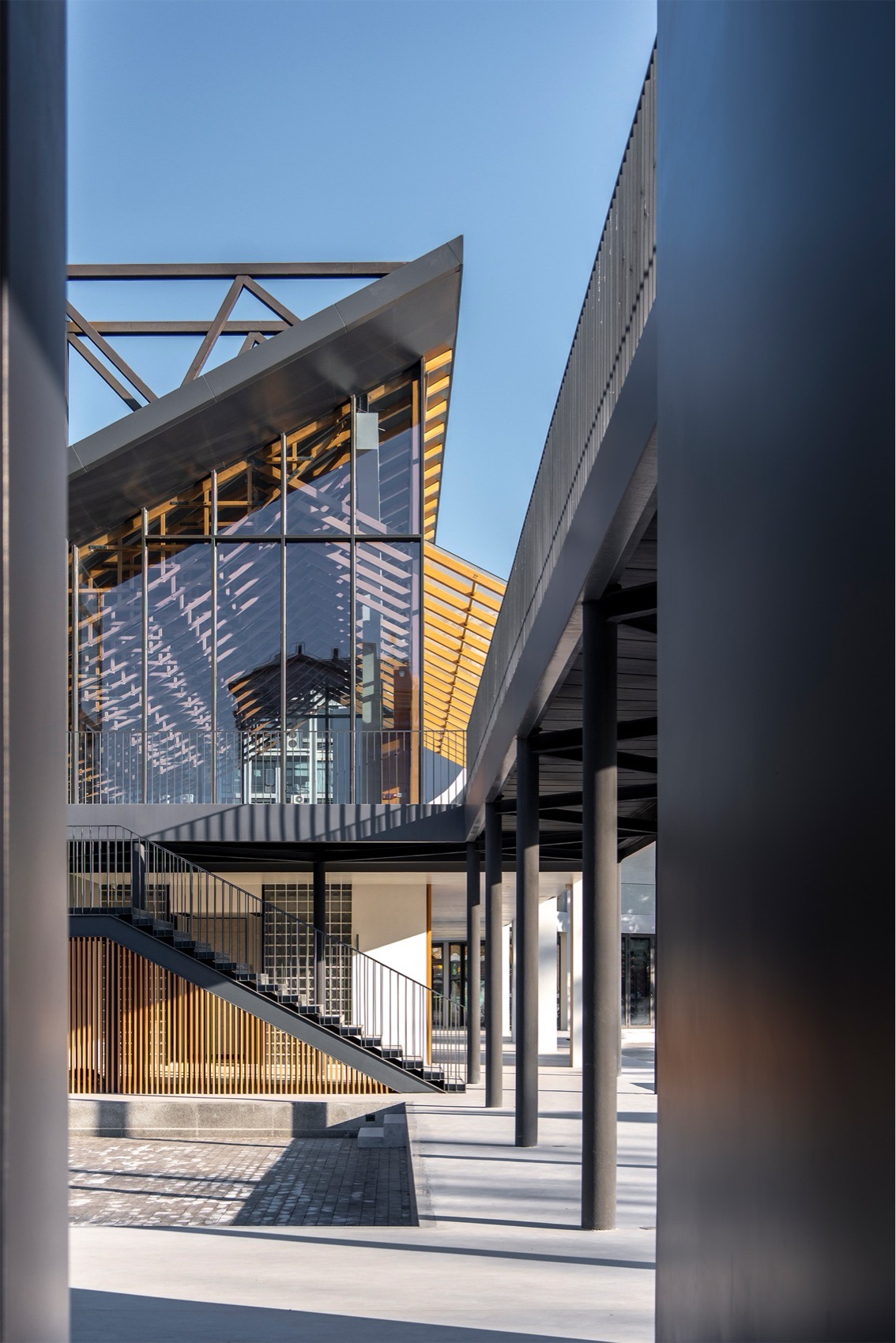 垂虹小筑:苏州吴江婚礼堂丨中国苏州丨南沙原创建筑设计工作室等多家单位-134