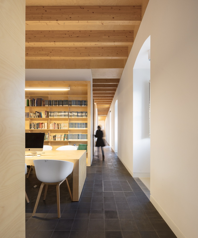 Megalithic Museum  CVDB arquitectos + Tiago Filipe Santos + P-49