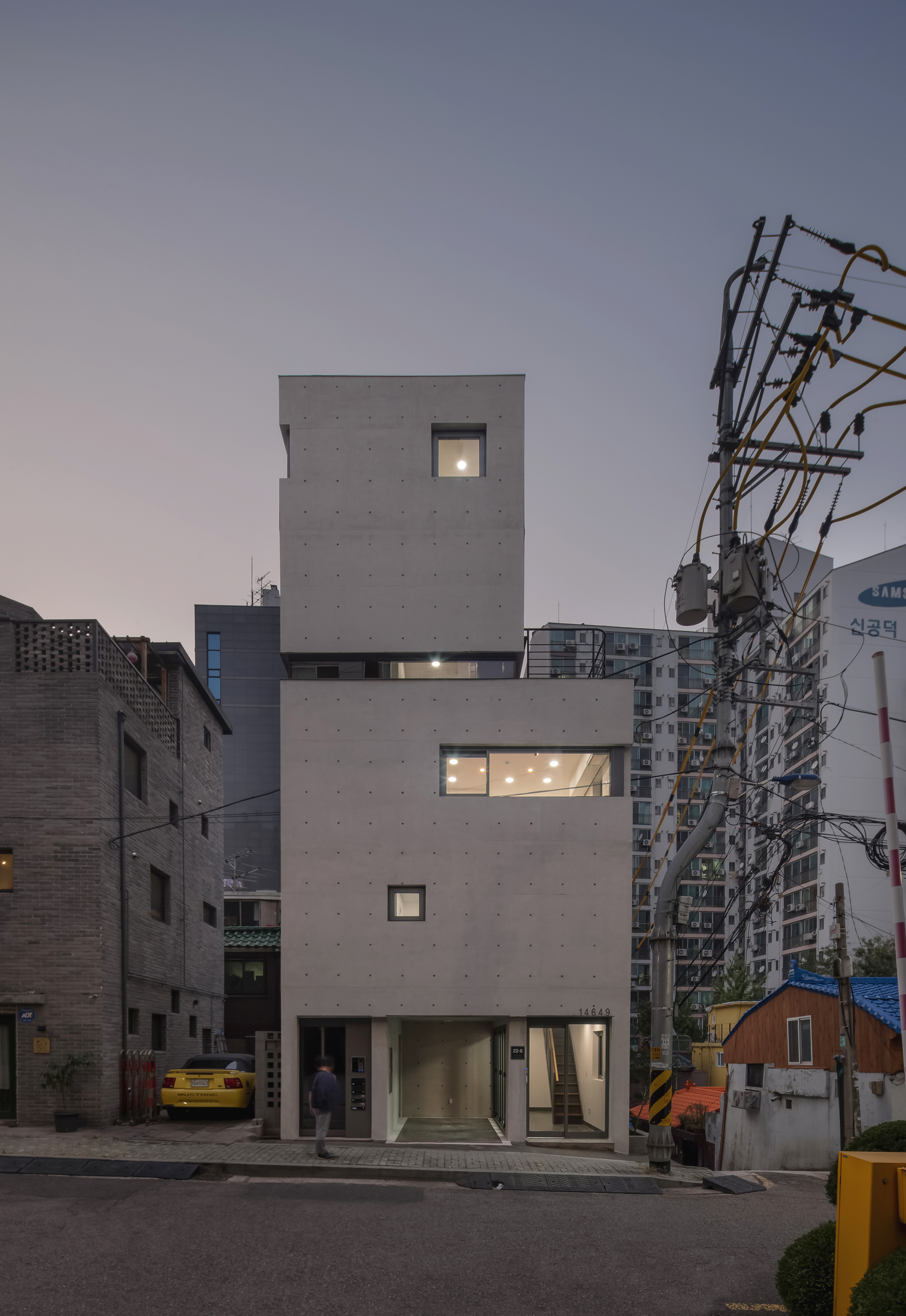 Micro Housing S / Architects H2L-26