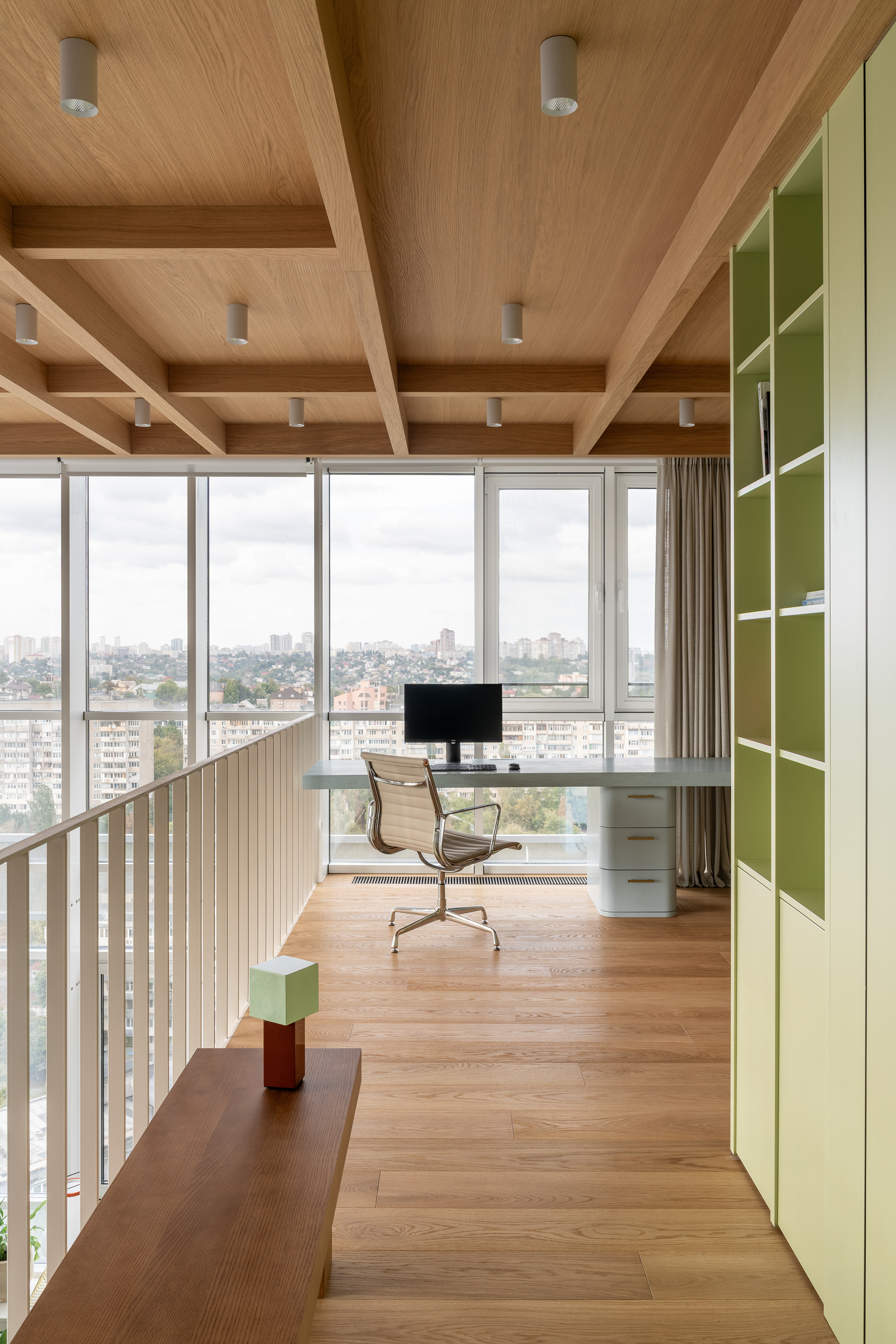 VSLKVSKA | A two-story apartment design-67