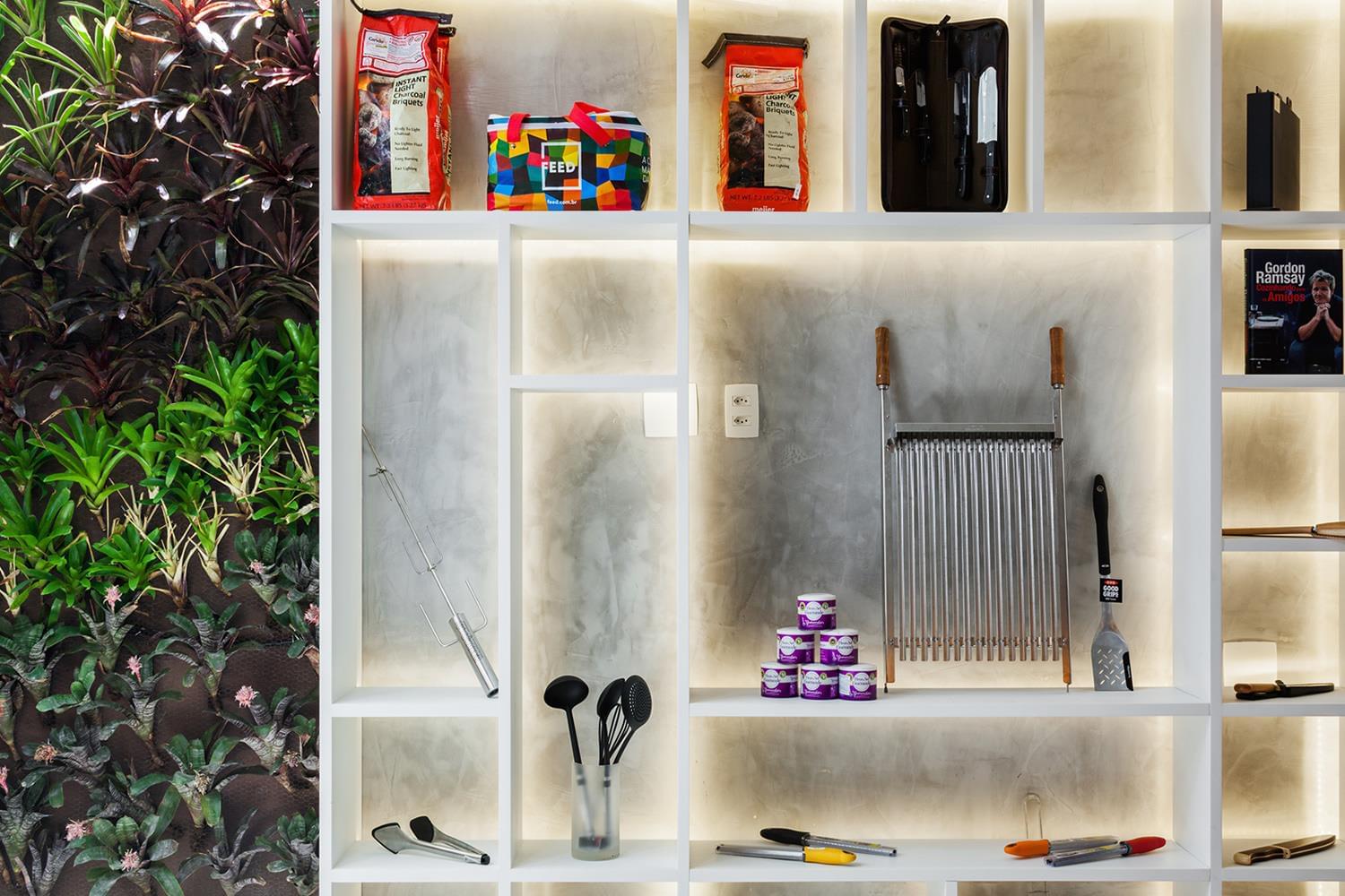 现代风格美食店铺设计，创意与实用性兼具-11