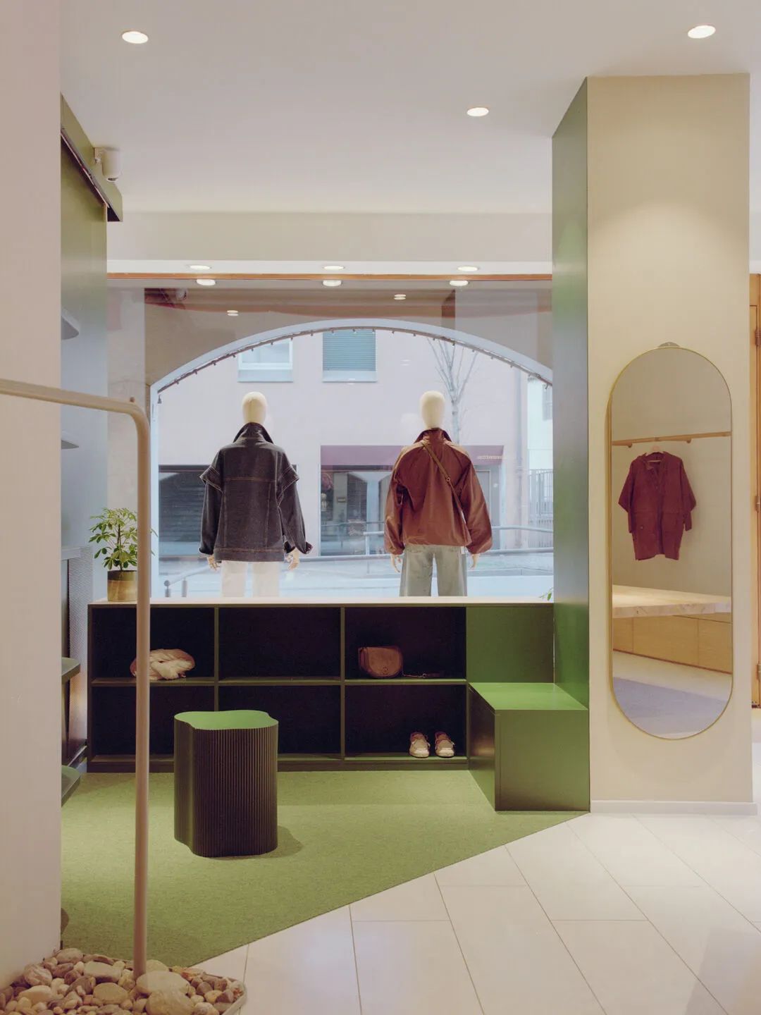 Diciassette·Morbegno女装零售空间-9