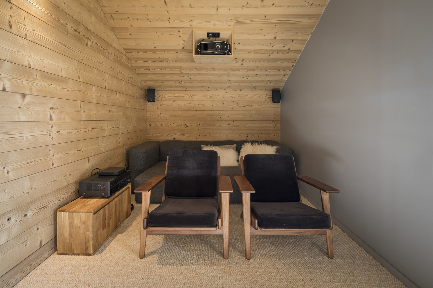 Mountain House  Studio Razavi architecture-21