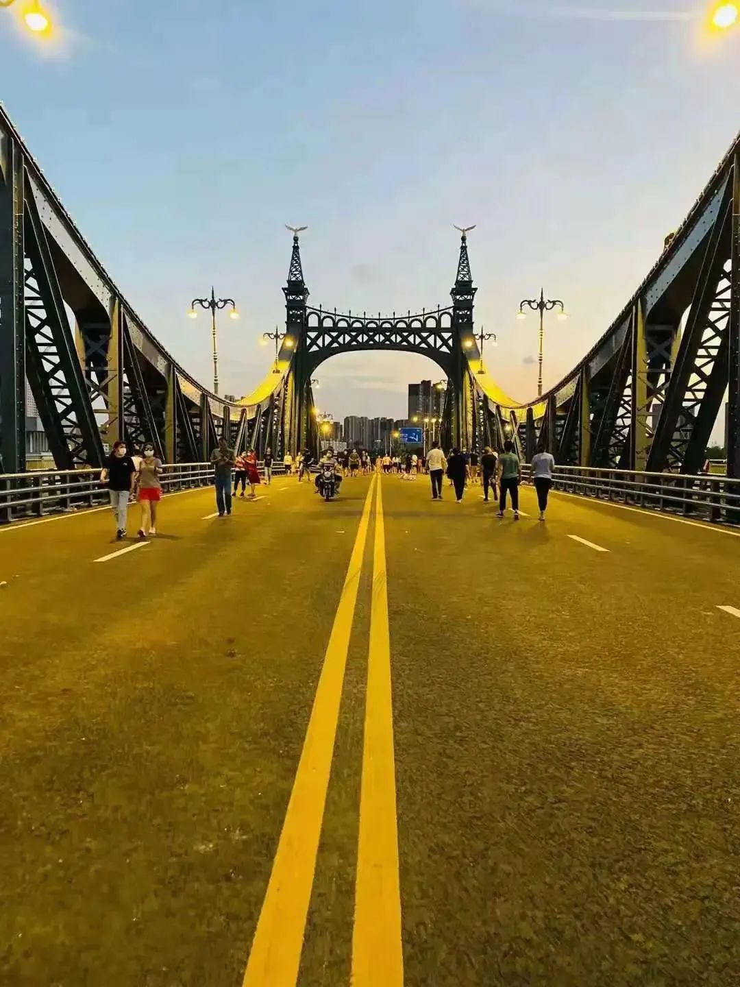 火了！这座中建科工建造的“网红”桥！-10