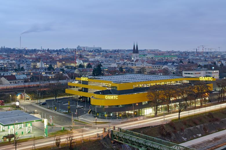 Pichler & Traupmann Architekten丨ÖAMTC Wien West丨奥地利-0