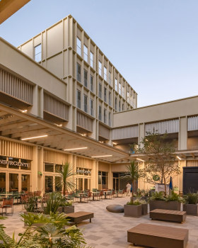 ZAPOPAN 商业综合体