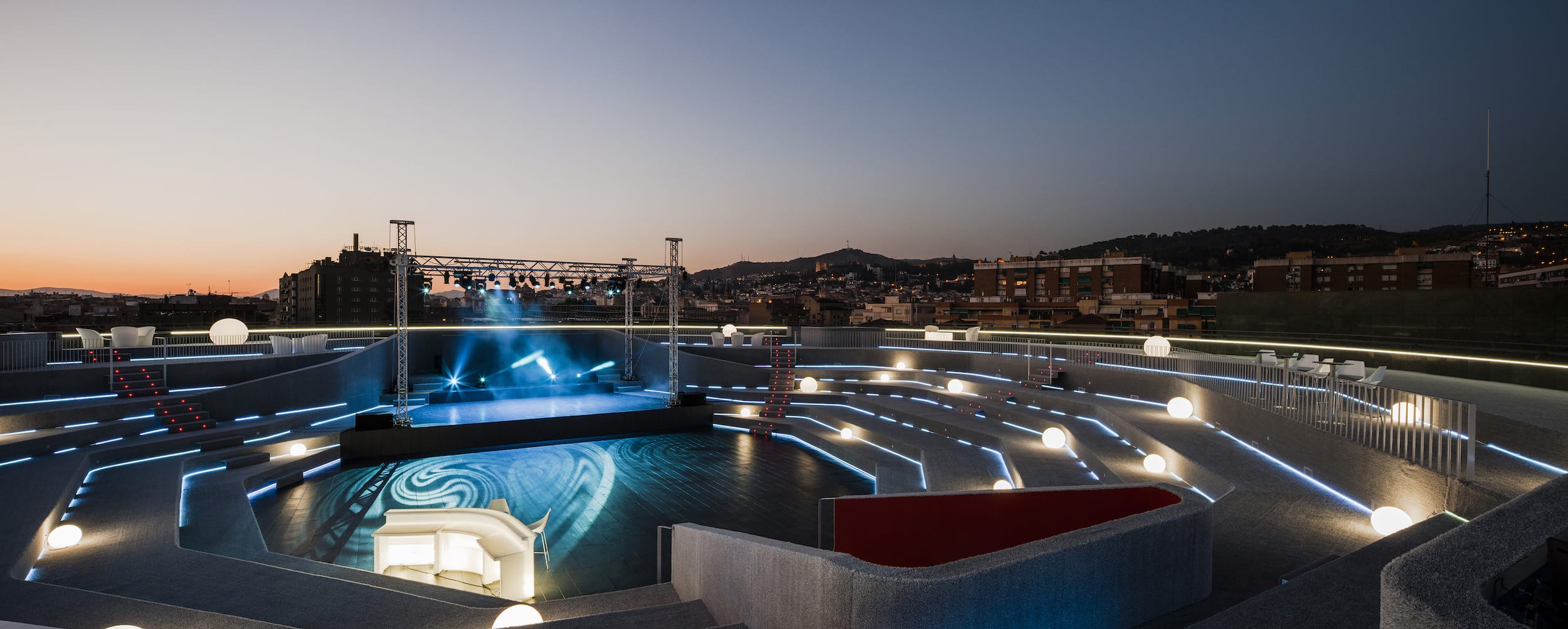 云之殿 (The Cloud of the Palace)-16