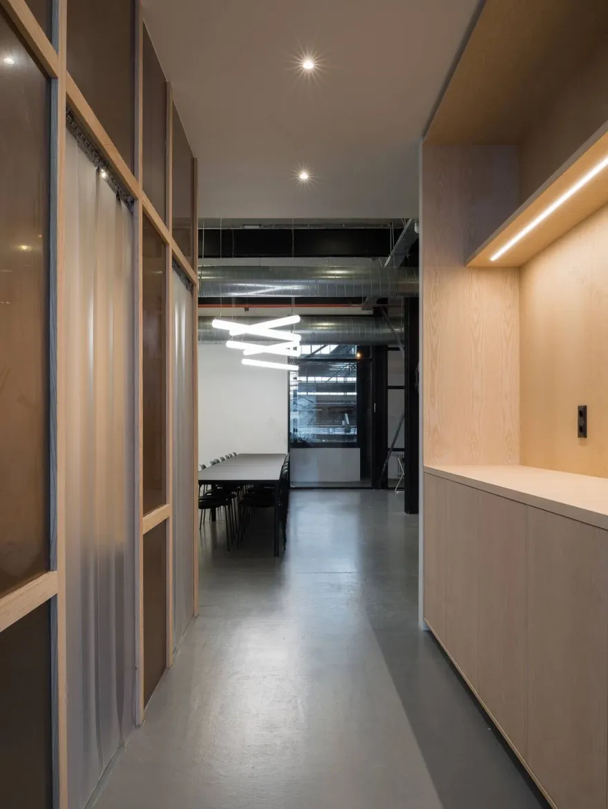 定制化绿色办公空间 | 荷兰乌特勒支前铁路工厂改造-9