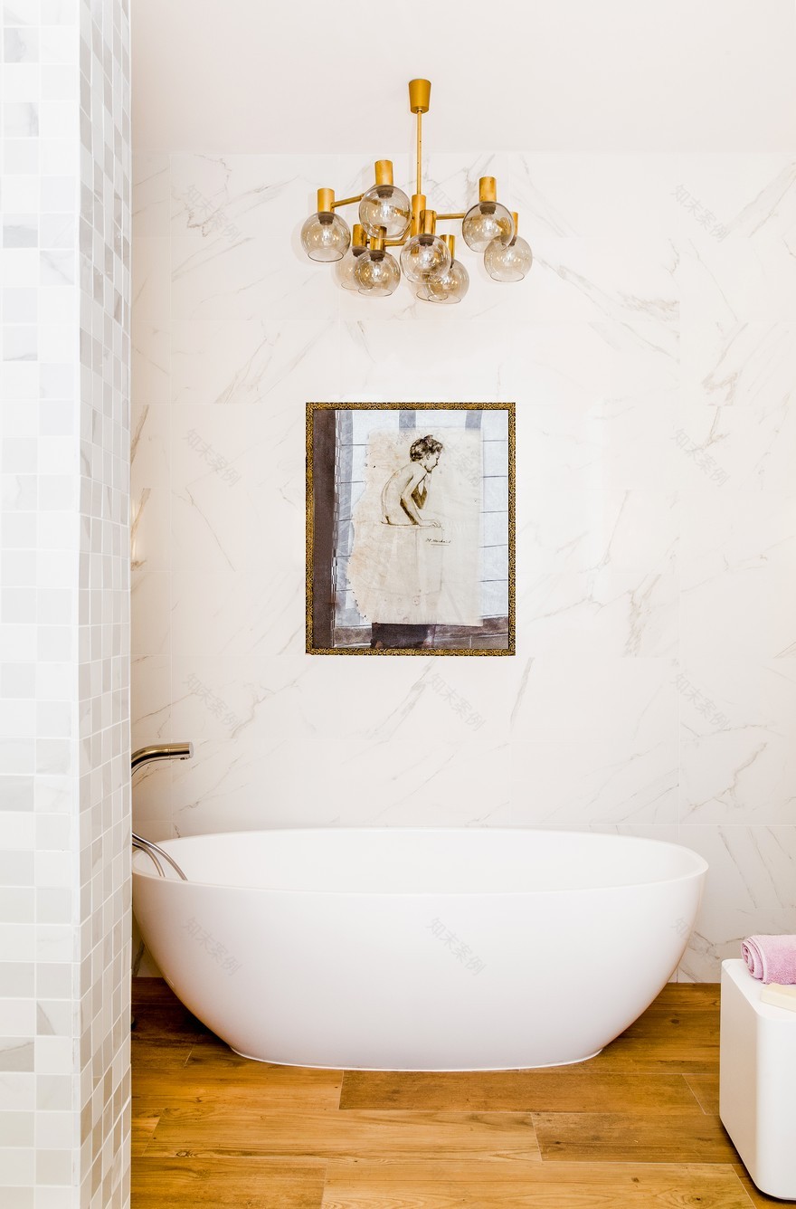 布加勒斯特英式乡村别墅 | 砖墙与橙色调的优雅结合-39