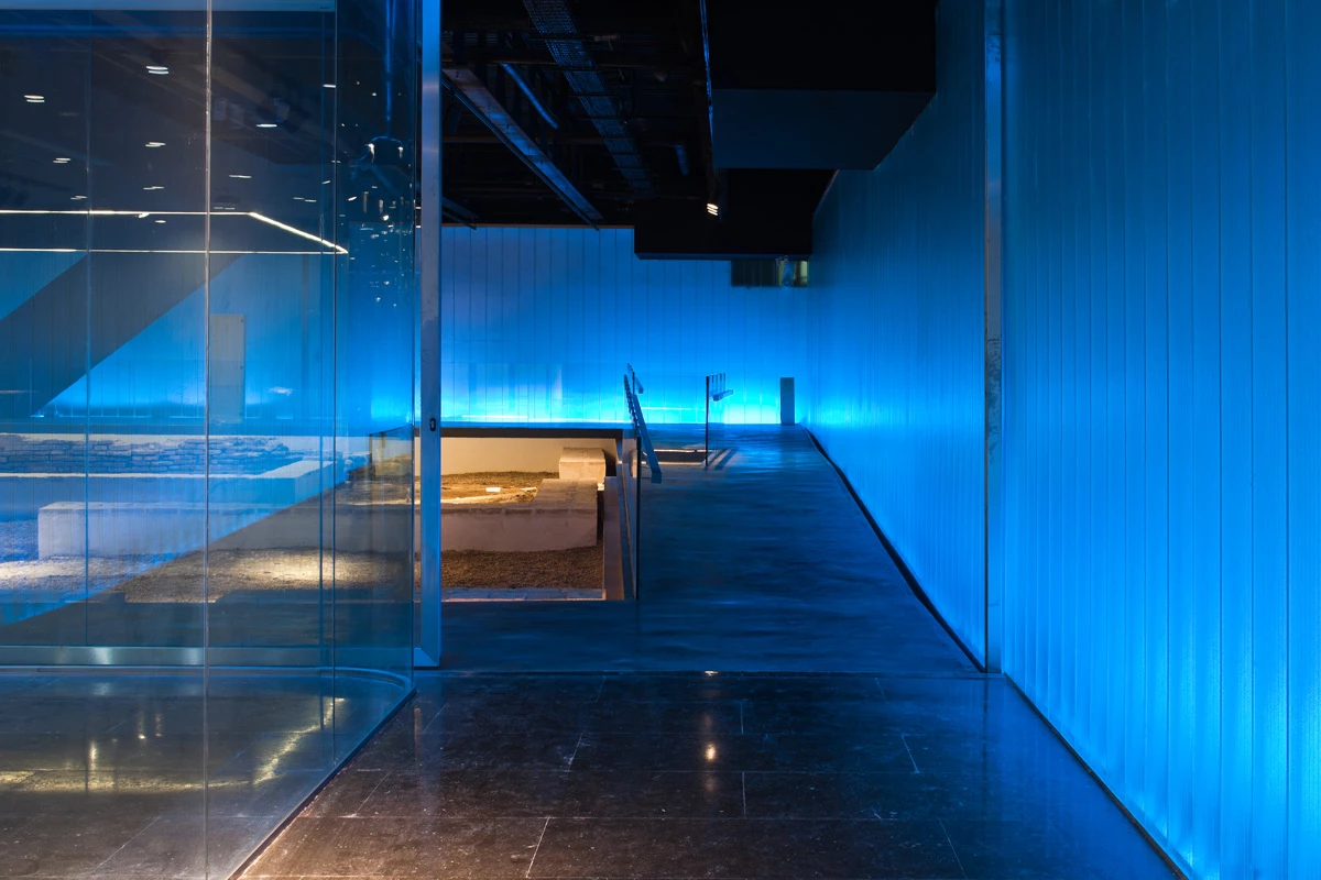 西班牙塞维利亚地下考古博物馆·“无界空间”的创意设计-20