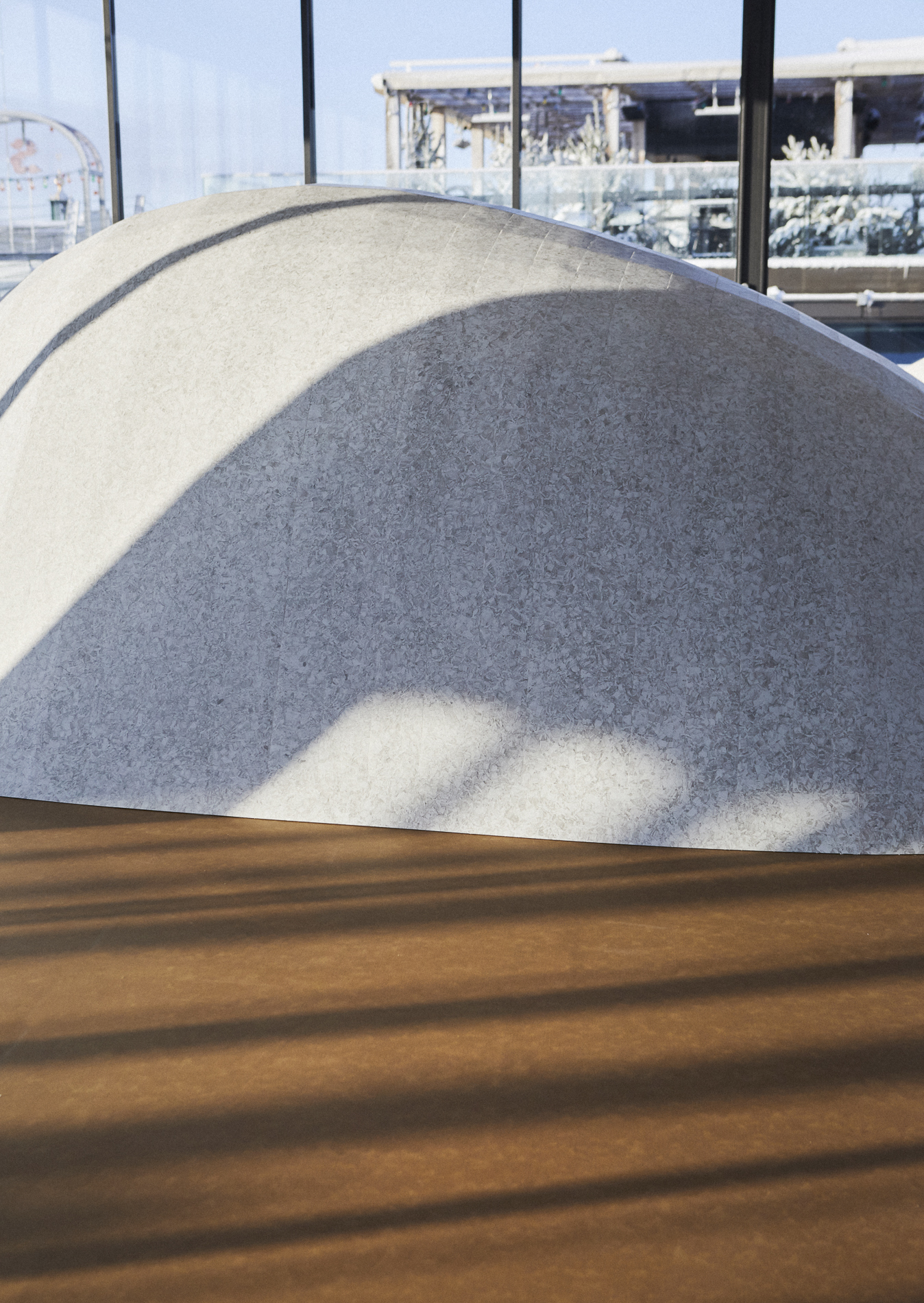 雪顶 | 北欧冬季风光的室内设计演绎-1