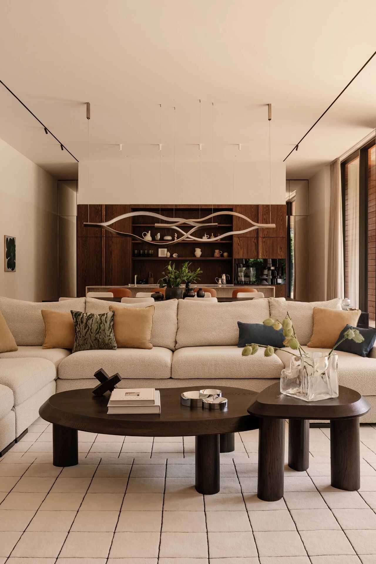 鸸鹋屋(注:EMU是鸸鹋,一种澳大利亚特有的鸟类,若这里的EMU有特殊含义,请提供更多背景信息以确保准确翻译) 丨华沙的工作室81.WAW-11